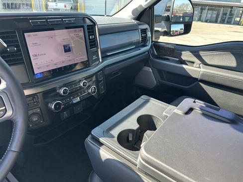 Used 2024 Ford F250 Lariat w/ Sport Appearance Package image 33