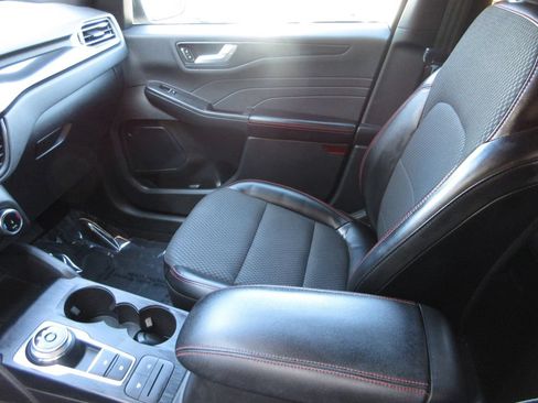 Certified 2023 Ford Escape ST-Line FWD image 23