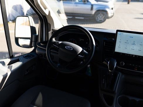 Used 2023 Ford Transit 350 XLT image 9