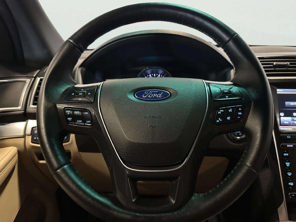 Used 2016 Ford Explorer Limited AWD/4WD image 42