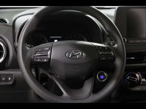 Used 2023 Hyundai Kona SEL AWD/4WD image 7