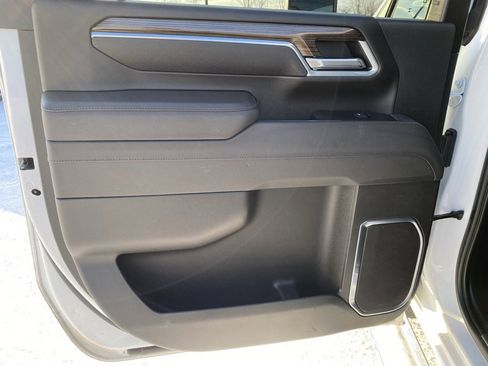 Used 2025 Chevrolet Silverado 2500 LT w/ Convenience Package image 22