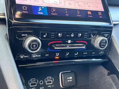 Used 2021 Jeep Grand Cherokee L Overland image 23