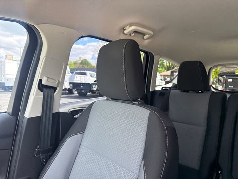 Used 2019 Ford Escape SE FWD image 38