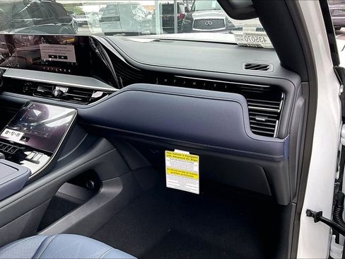 New 2026 INFINITI QX80 4WD image 26
