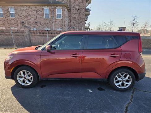 Used 2020 Kia Soul S image 4