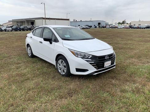 New 2025 Nissan Versa S w/ Trunk Package image 3