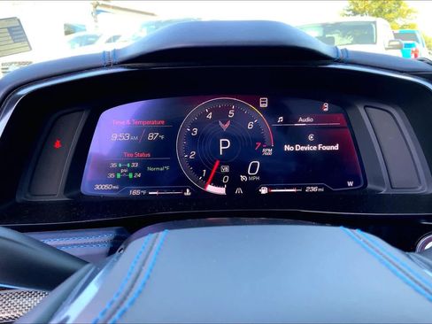 Used 2022 Chevrolet Corvette Stingray Premium Conv w/ Z51 Performance Package RWD image 20