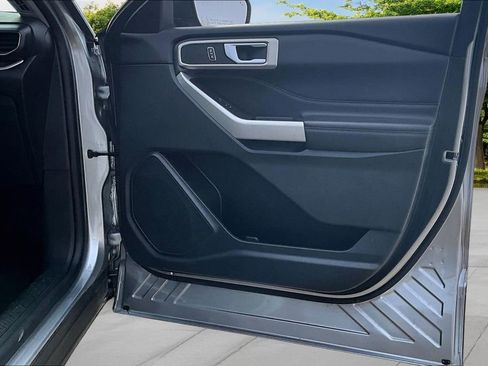 Certified 2023 Ford Explorer XLT w/ Equipment Group 202A image 23