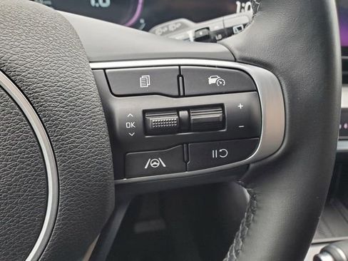 Used 2023 Kia Sportage EX image 19