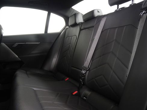 Certified 2025 BMW 530i image 17