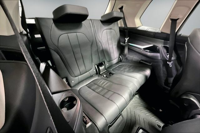 Used 2022 BMW X7 xDrive40i w/ Executive Package AWD/4WD image 26