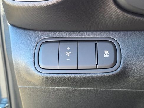 New 2026 Hyundai Venue SE image 32