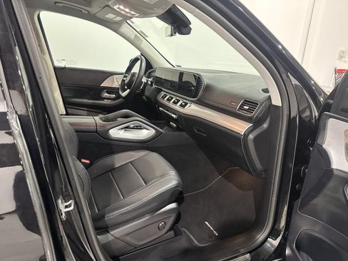 Used 2026 Mercedes-Benz GLS 450 4MATIC image 23