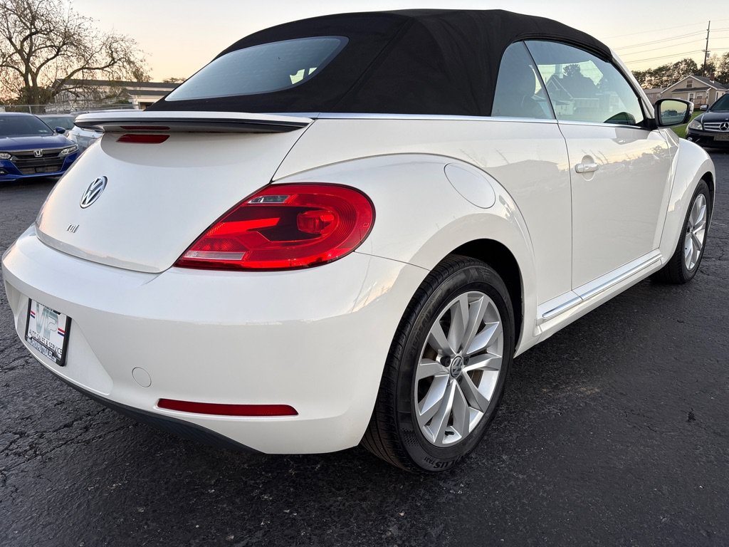 Used 2013 Volkswagen Beetle TDI FWD image 7