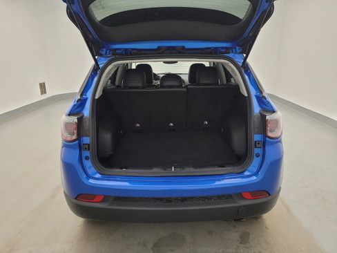 Used 2021 Jeep Compass Latitude image 28