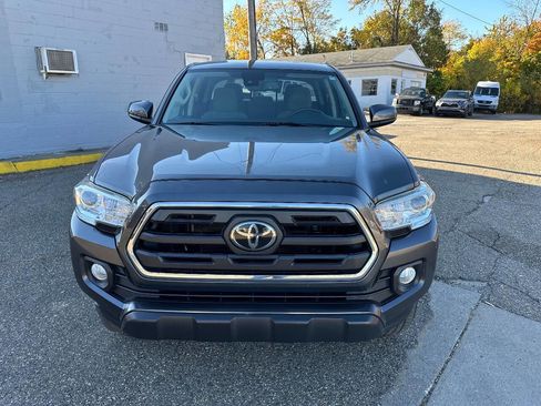 Used 2019 Toyota Tacoma SR5 image 10