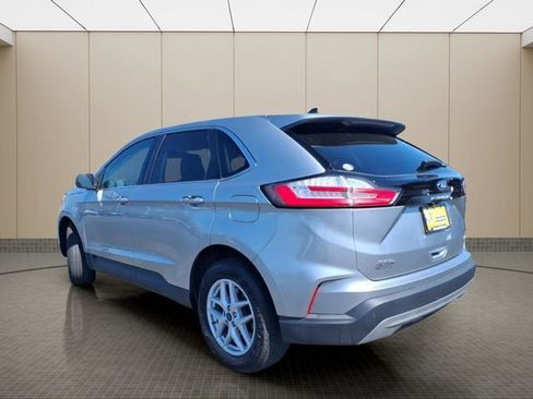 Used 2022 Ford Edge SEL AWD/4WD image 13