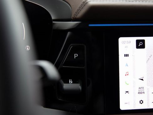 Certified 2025 Porsche Macan Turbo Electric image 18