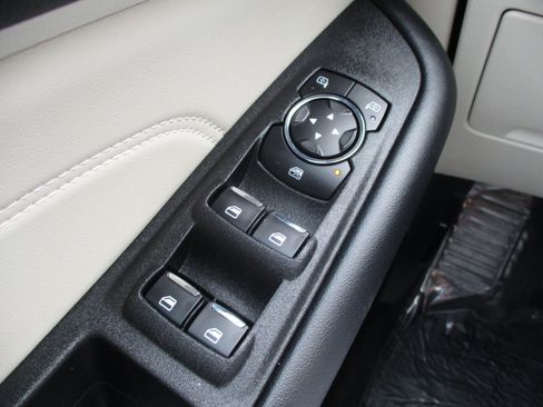 Used 2024 Ford Edge Titanium w/ Equipment Group 301A AWD/4WD image 34