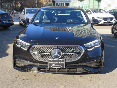 Used 2025 Mercedes-Benz E 350 4MATIC Sedan image 6