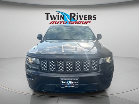 Used 2021 Jeep Grand Cherokee Laredo X AWD/4WD image 7