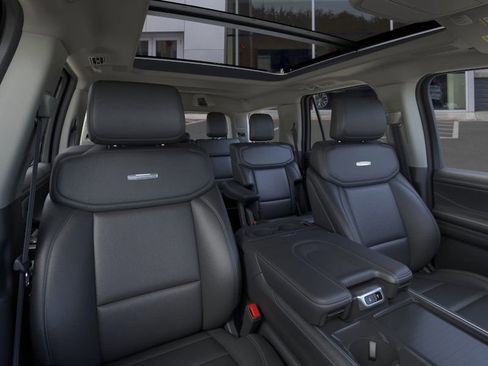 New 2025 Ford Expedition Platinum w/ Driver's Package image 31