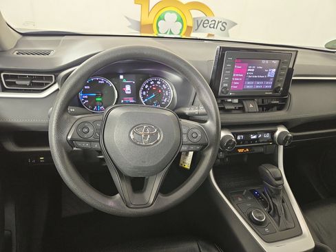 Used 2022 Toyota RAV4 LE AWD/4WD image 13