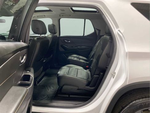 Used 2019 Chevrolet Traverse RS image 24