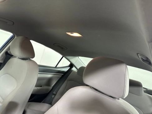 Used 2018 Hyundai Elantra SEL image 12