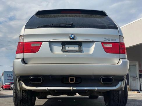 Used 2006 BMW X5 4.8is image 4