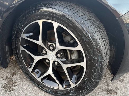 Used 2017 Buick Regal Sport Touring image 35