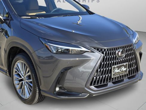Used 2025 Lexus NX 350 AWD w/ Accessory Package (2T) image 31
