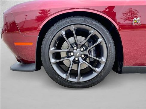 Used 2022 Dodge Challenger R/T Scat Pack RWD image 10