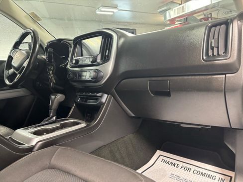 Used 2018 Chevrolet Colorado LT image 15
