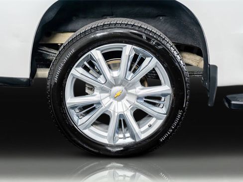 Used 2025 Chevrolet Silverado 1500 High Country w/ High Country Premium Package image 9