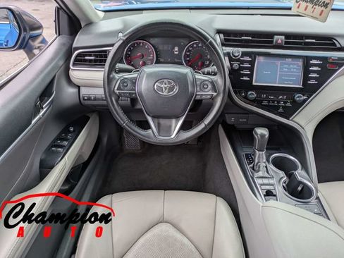 Used 2018 Toyota Camry XSE FWD image 18