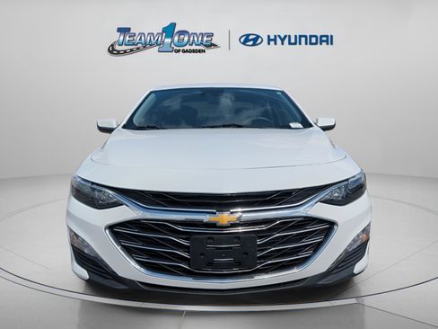 Used 2025 Chevrolet Malibu LT image 2