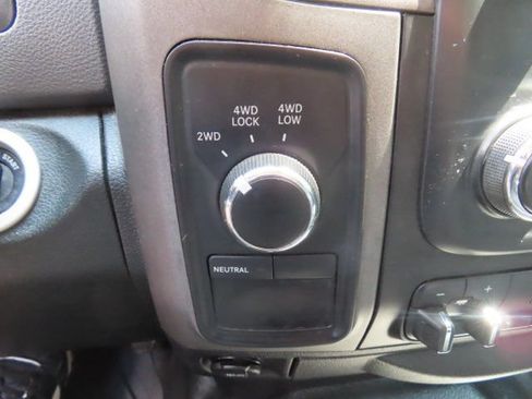 Used 2015 RAM 2500 Tradesman AWD/4WD image 30