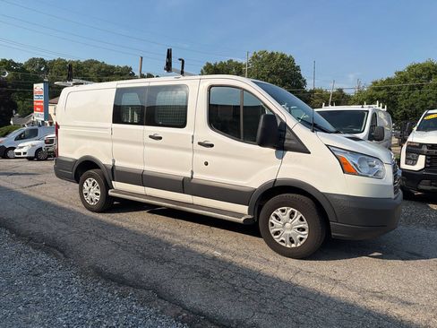Used 2018 Ford Transit 250 130 Low Roof w/ Exterior Upgrade Package RWD image 25