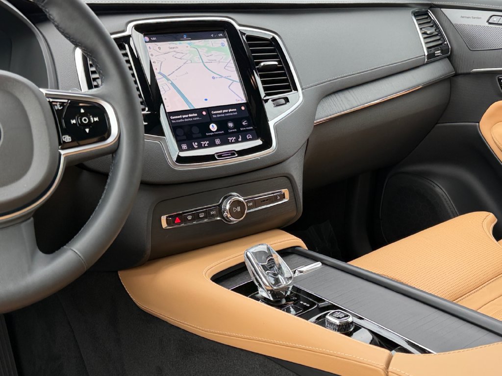 Certified 2025 Volvo XC90 T8 Ultra AWD/4WD image 14