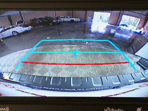 Used 2017 Toyota Sequoia Platinum image 32