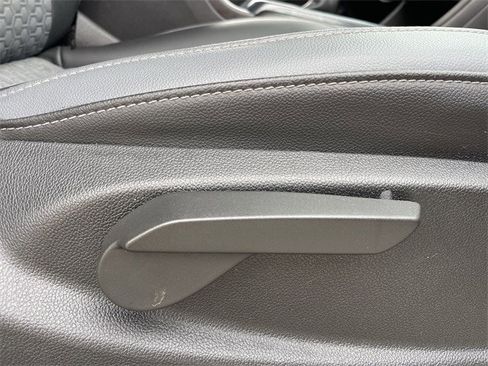 Used 2022 Chevrolet Colorado Z71 image 28