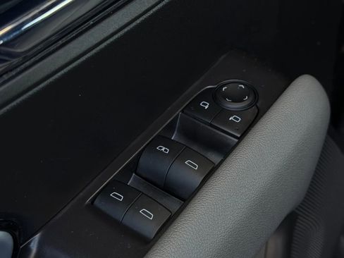 Used 2025 Chevrolet Colorado ZR2 w/ Technology Package image 22