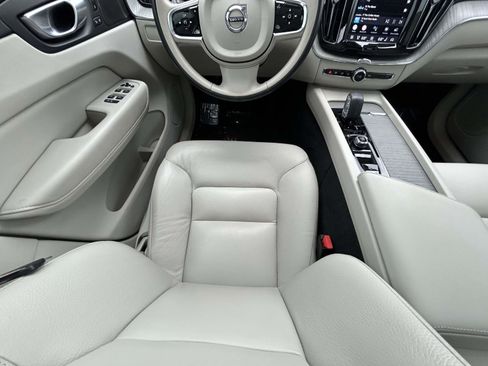 Certified 2024 Volvo XC60 B5 Plus w/ Climate Package image 15