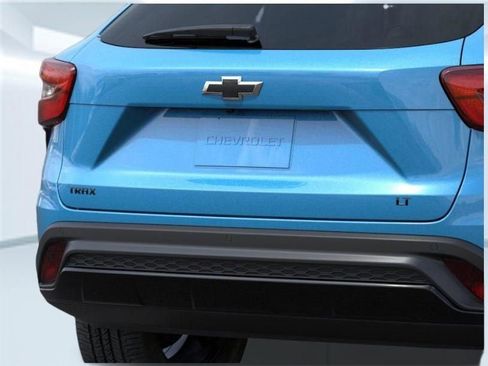New 2026 Chevrolet Trax LT FWD image 6