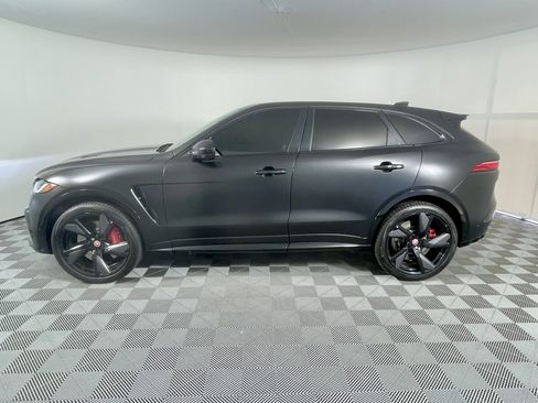 Used 2022 Jaguar F-PACE SVR AWD/4WD image 2