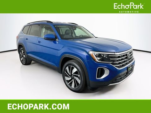Used 2025 Volkswagen Atlas SE AWD/4WD image 1