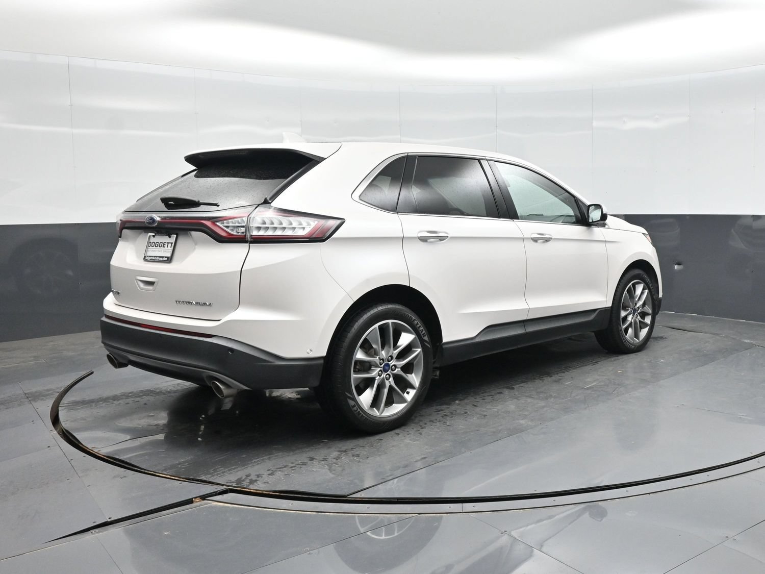 Certified 2018 Ford Edge Titanium w/ Equipment Group 302A FWD image 9