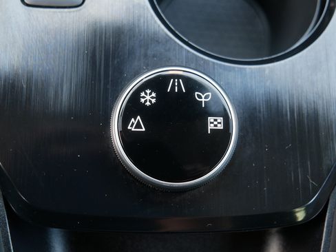 Certified 2024 Nissan Rogue SV AWD/4WD image 31